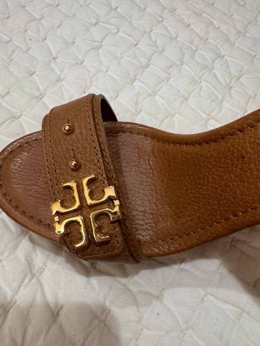 Tory Burch Brown Leather Wedge Sandals with Gold Hardware - Picture 8 of 9